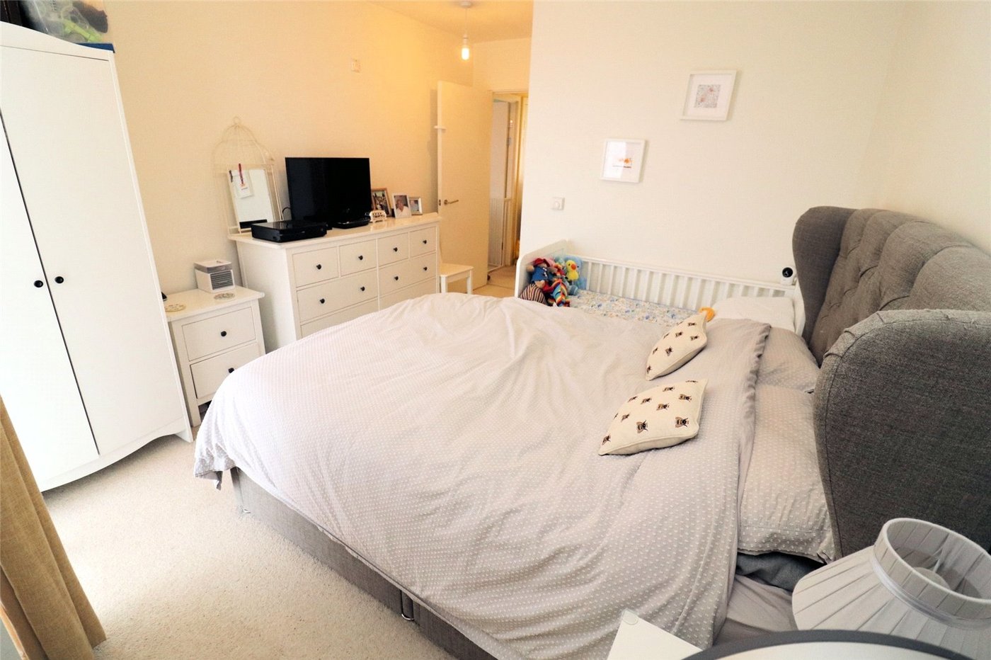 2 bedroom property for sale in Dell View Road | Robinson Jackson