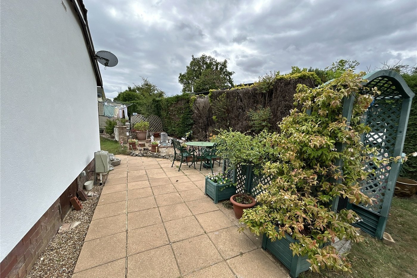 2 bedroom bungalow for sale in Old London Road | Robinson Jackson