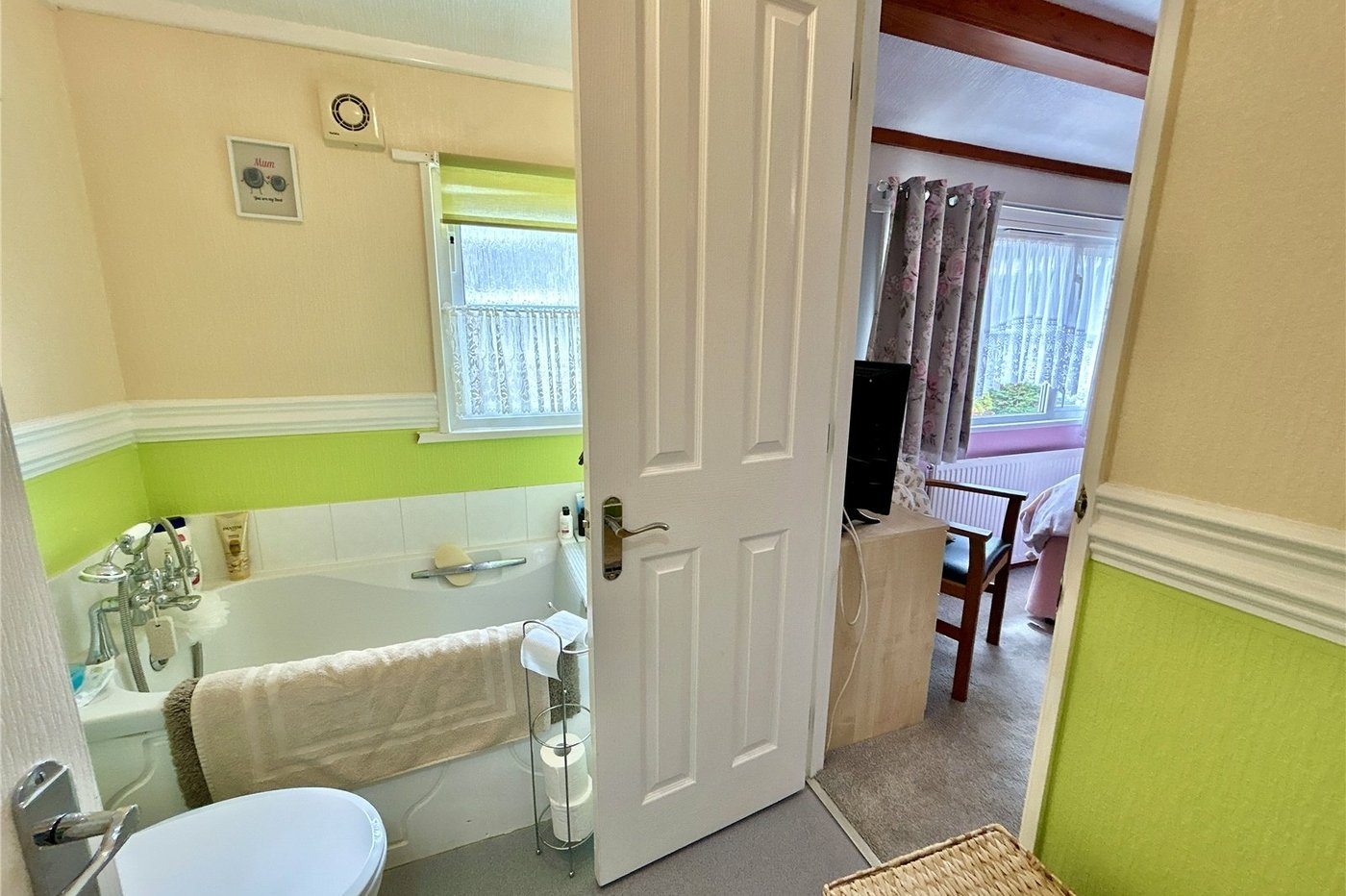 2 bedroom bungalow for sale in Old London Road | Robinson Jackson