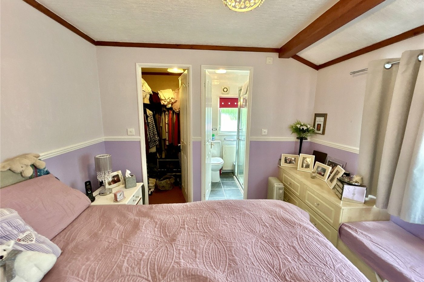 2 bedroom bungalow for sale in Old London Road | Robinson Jackson