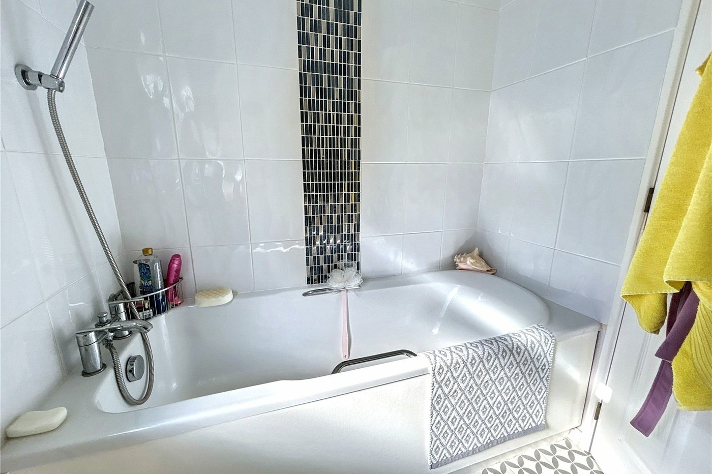 2 bedroom bungalow for sale in Old London Road | Robinson Jackson