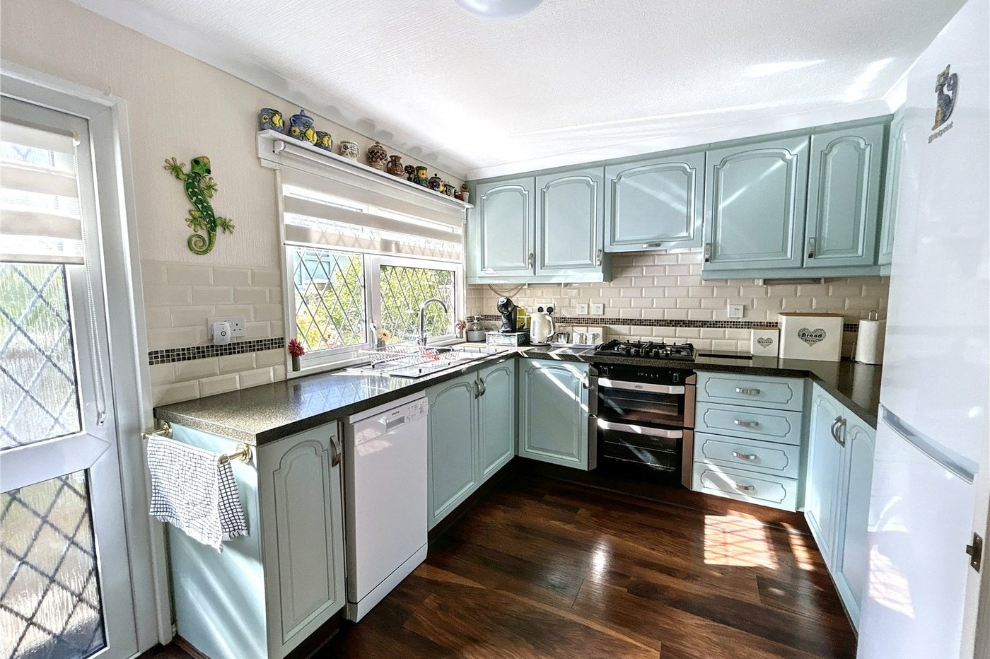 2 bedroom bungalow for sale in Old London Road | Robinson Jackson