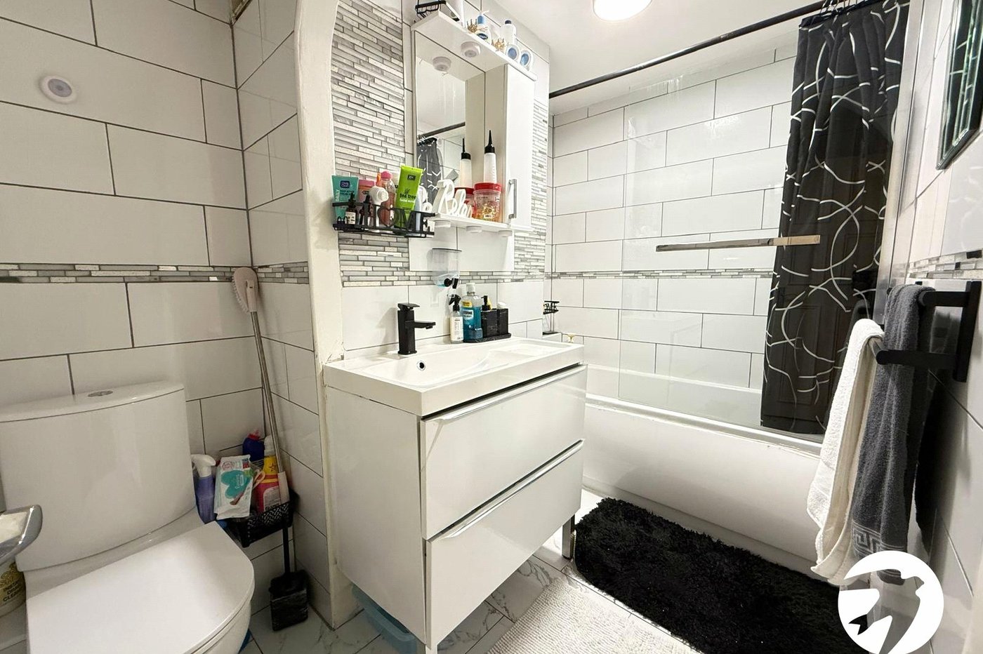 2 bedroom property for sale in London | Robinson Jackson