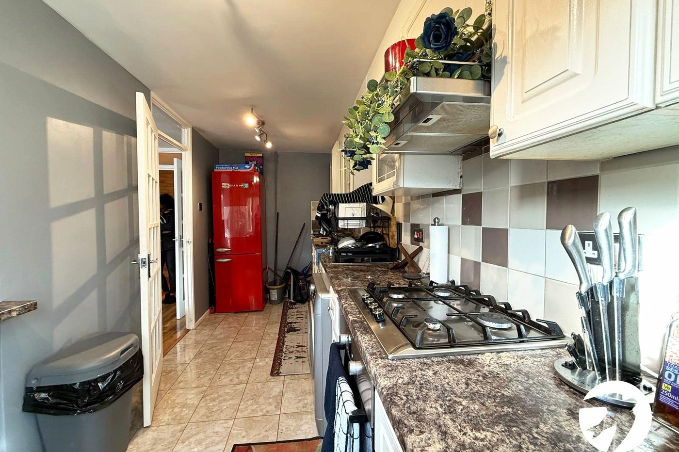 2 bedroom property for sale in London | Robinson Jackson