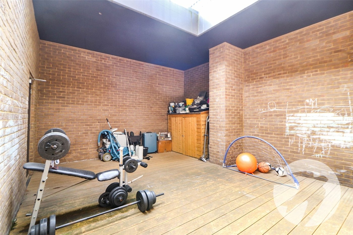 2 bedroom property for sale in Erith | Robinson Jackson