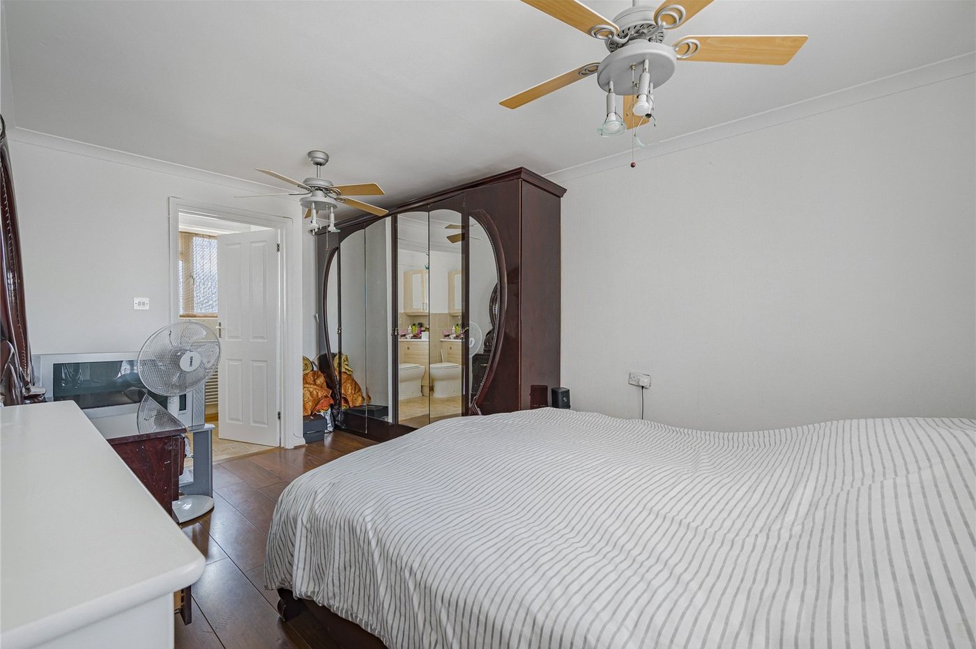 3 bedroom house for sale in Welling | Robinson Jackson