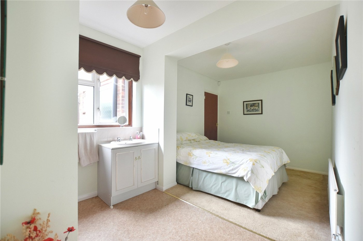 3 bedroom bungalow for sale in Dartford | Robinson Jackson