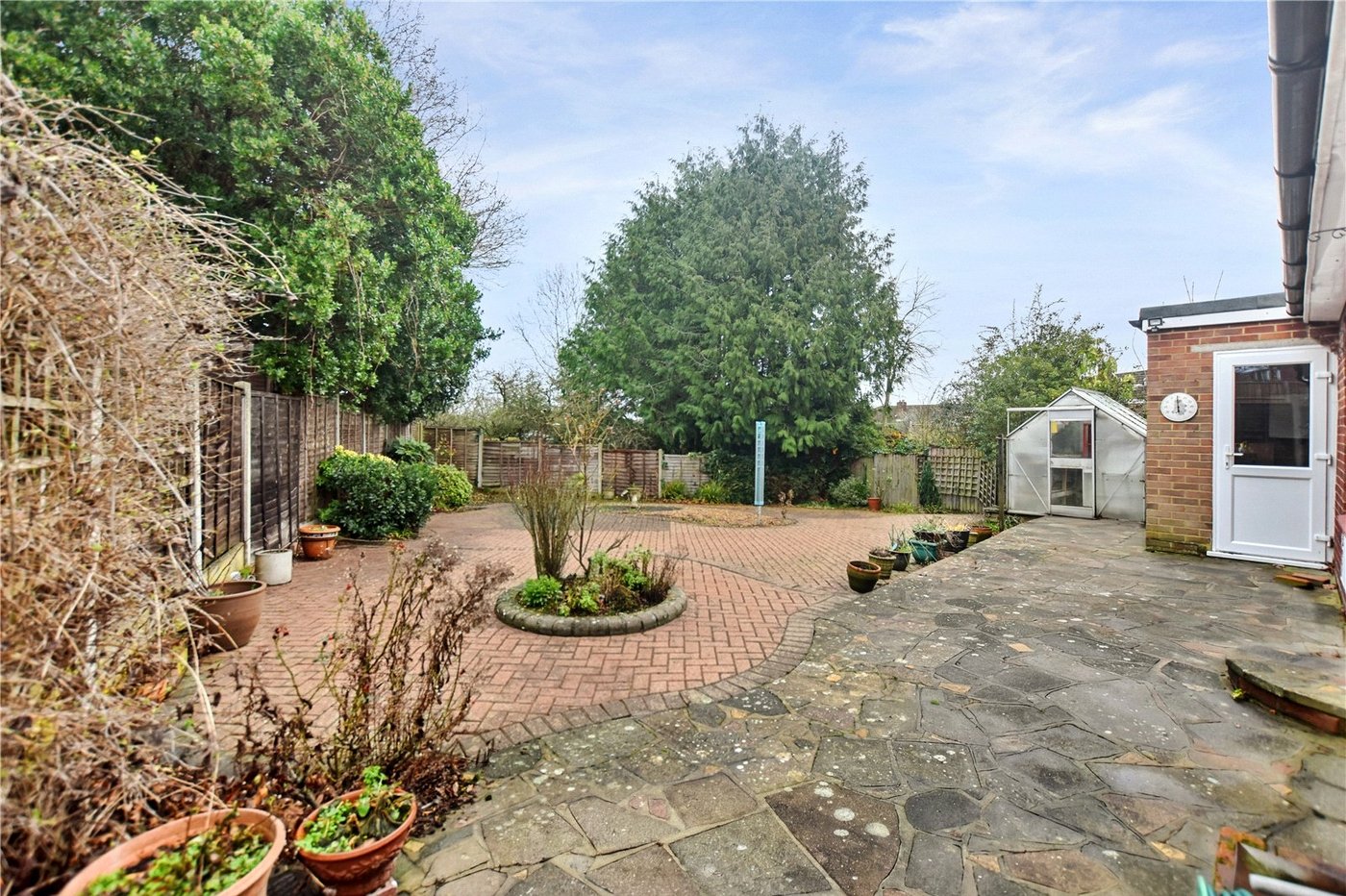 3 bedroom bungalow for sale in Dartford | Robinson Jackson