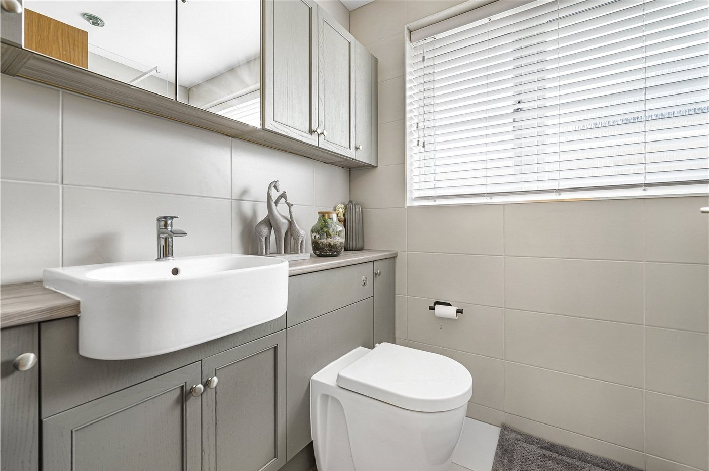 2 bedroom bungalow for sale in Dartford | Robinson Jackson