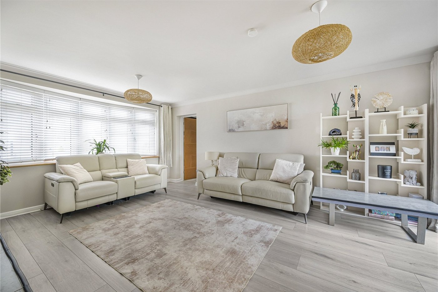 2 bedroom bungalow for sale in Dartford | Robinson Jackson