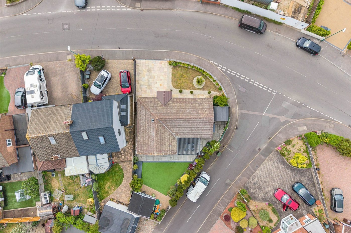 2 bedroom bungalow for sale in Dartford | Robinson Jackson