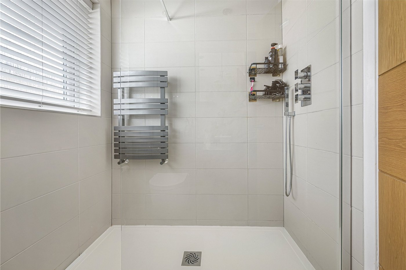 2 bedroom bungalow for sale in Dartford | Robinson Jackson