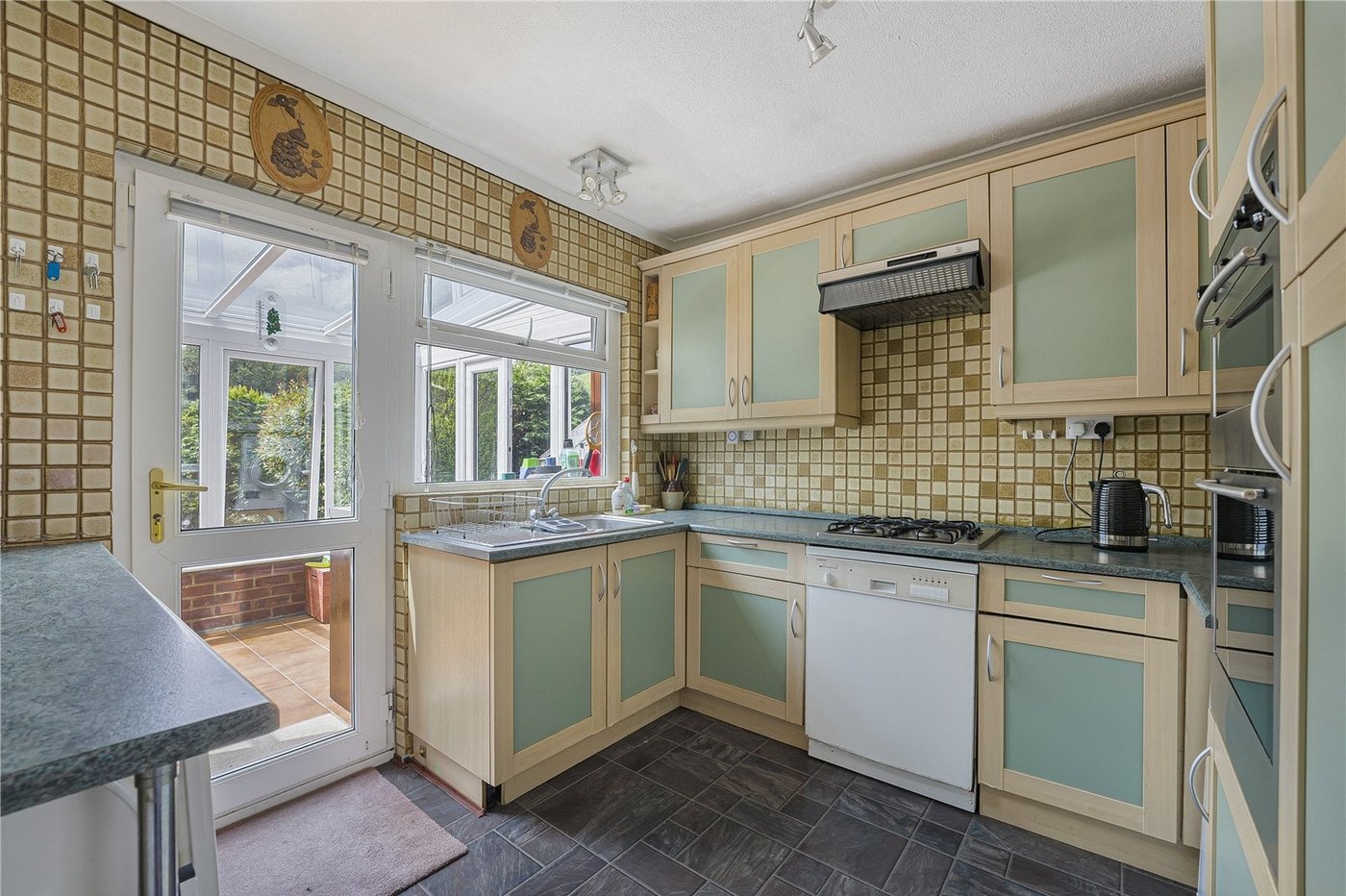 3 bedroom bungalow for sale in Dartford | Robinson Jackson