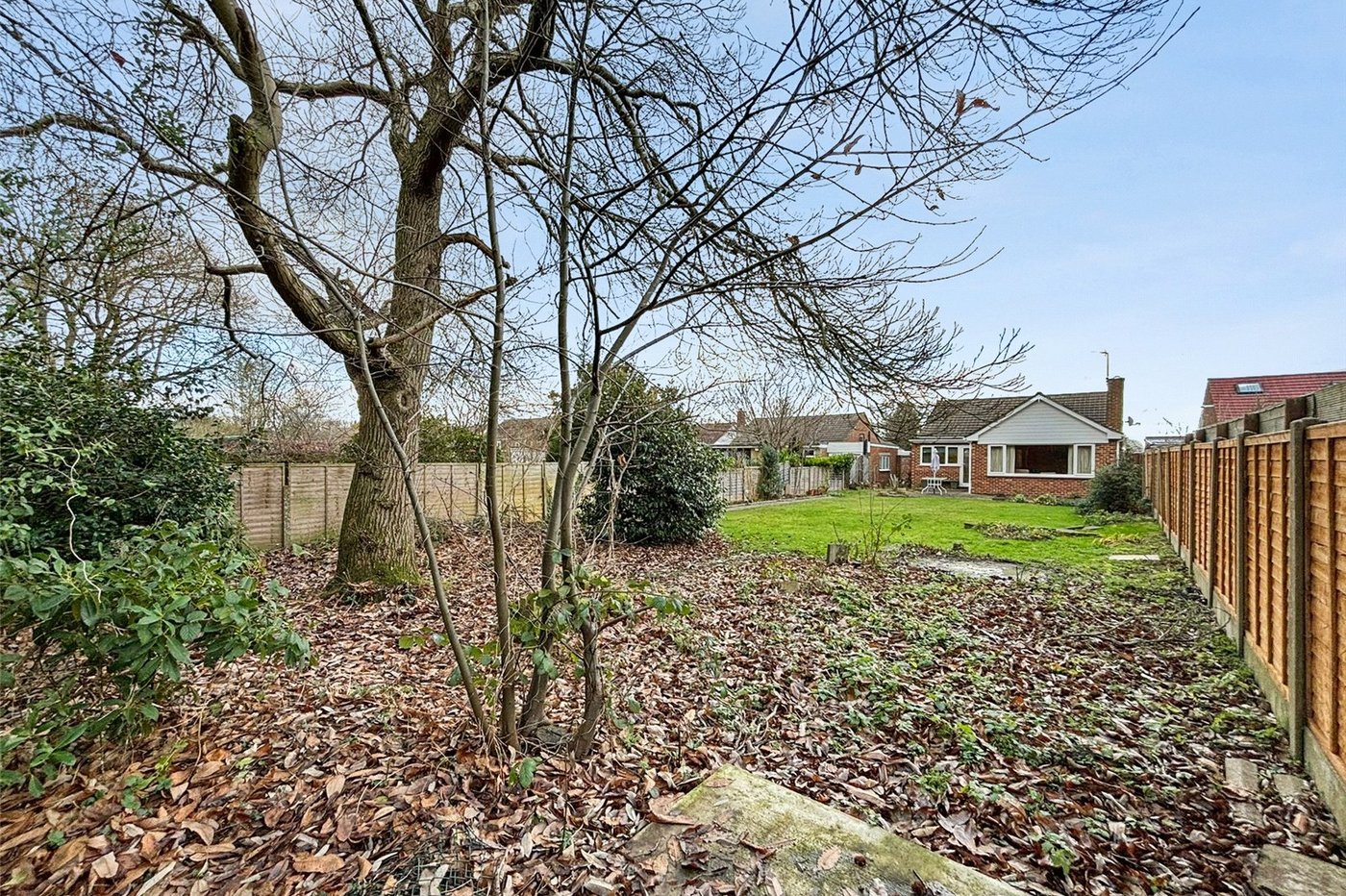 3 bedroom bungalow for sale in Joydens Wood | Robinson Jackson