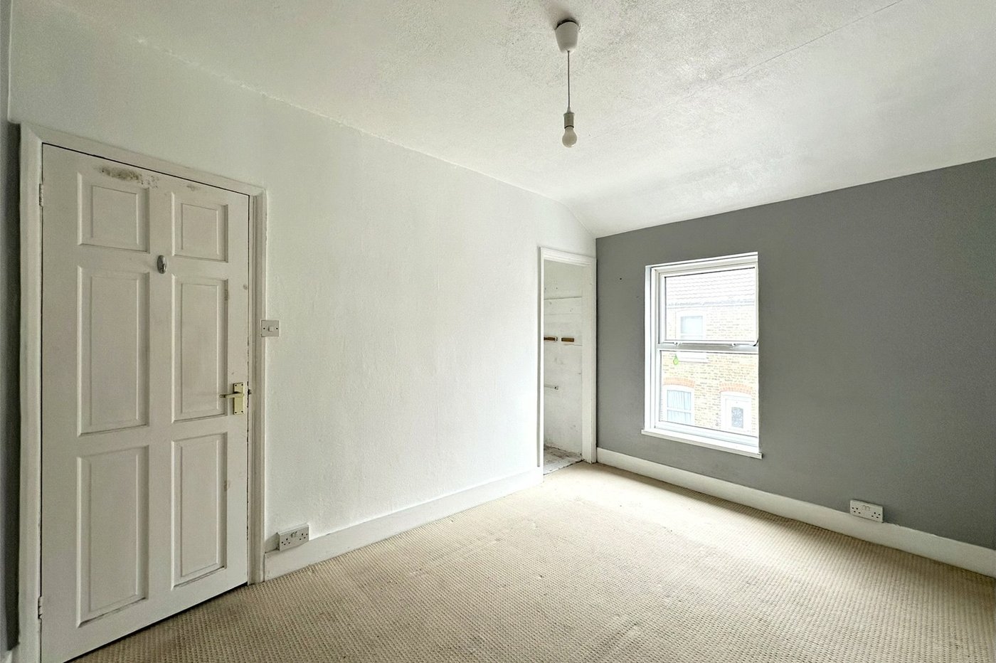 2 bedroom house for sale in Swanscombe | Robinson Jackson