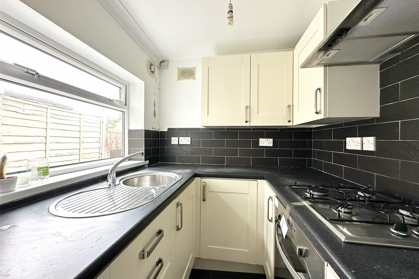 2 bedroom house for sale in Swanscombe | Robinson Jackson