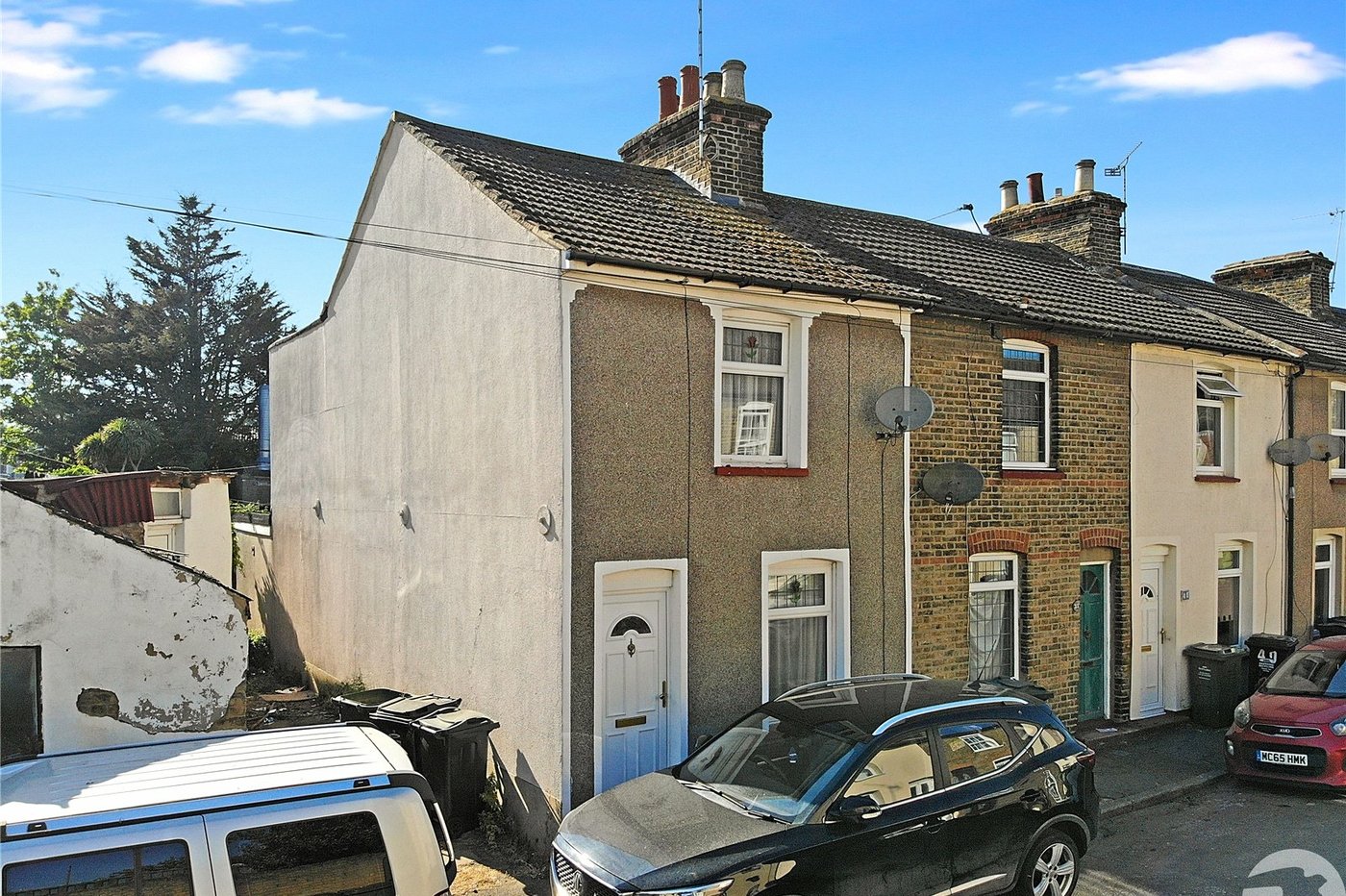 2 bedroom house for sale in Swanscombe | Robinson Jackson