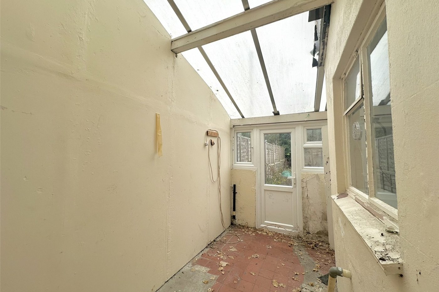 2 bedroom house for sale in Swanscombe | Robinson Jackson