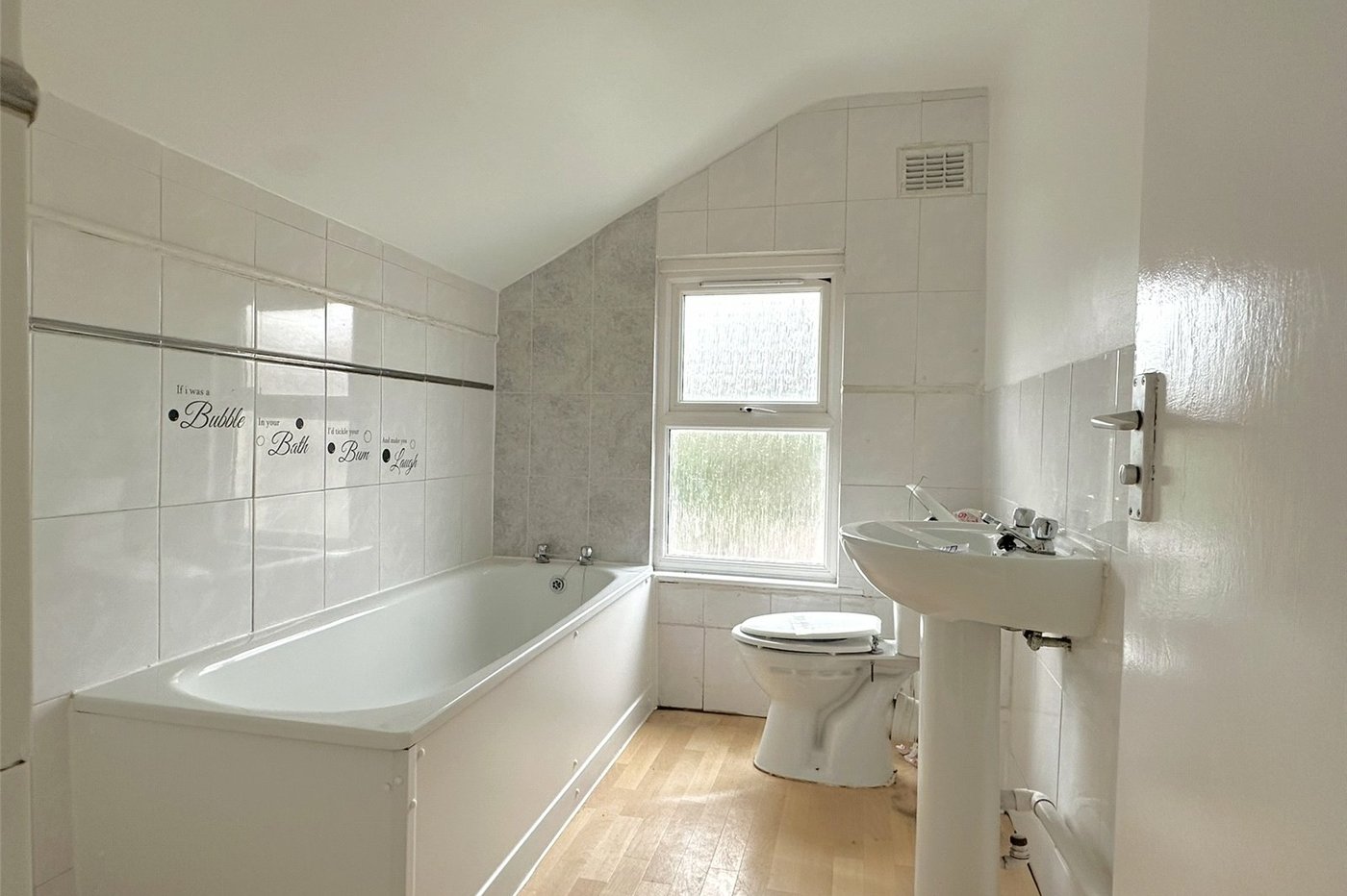 2 bedroom house for sale in Swanscombe | Robinson Jackson