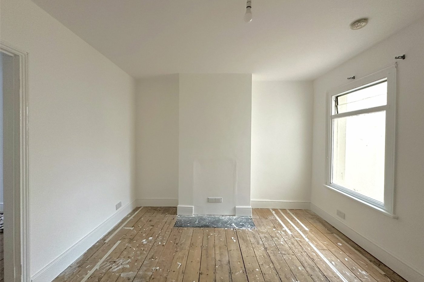 2 bedroom house for sale in Swanscombe | Robinson Jackson