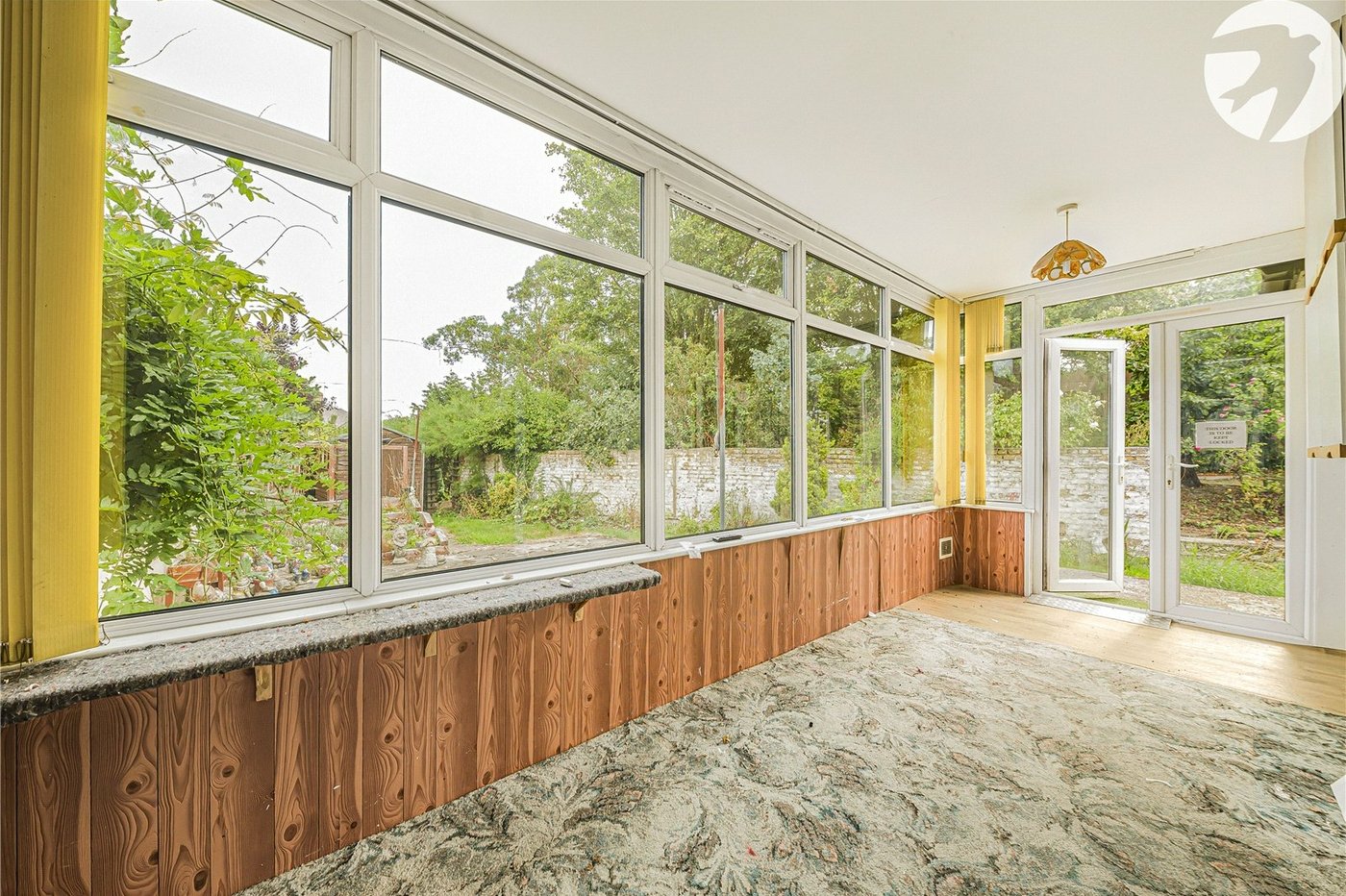 2 bedroom bungalow for sale in Dartford | Robinson Jackson