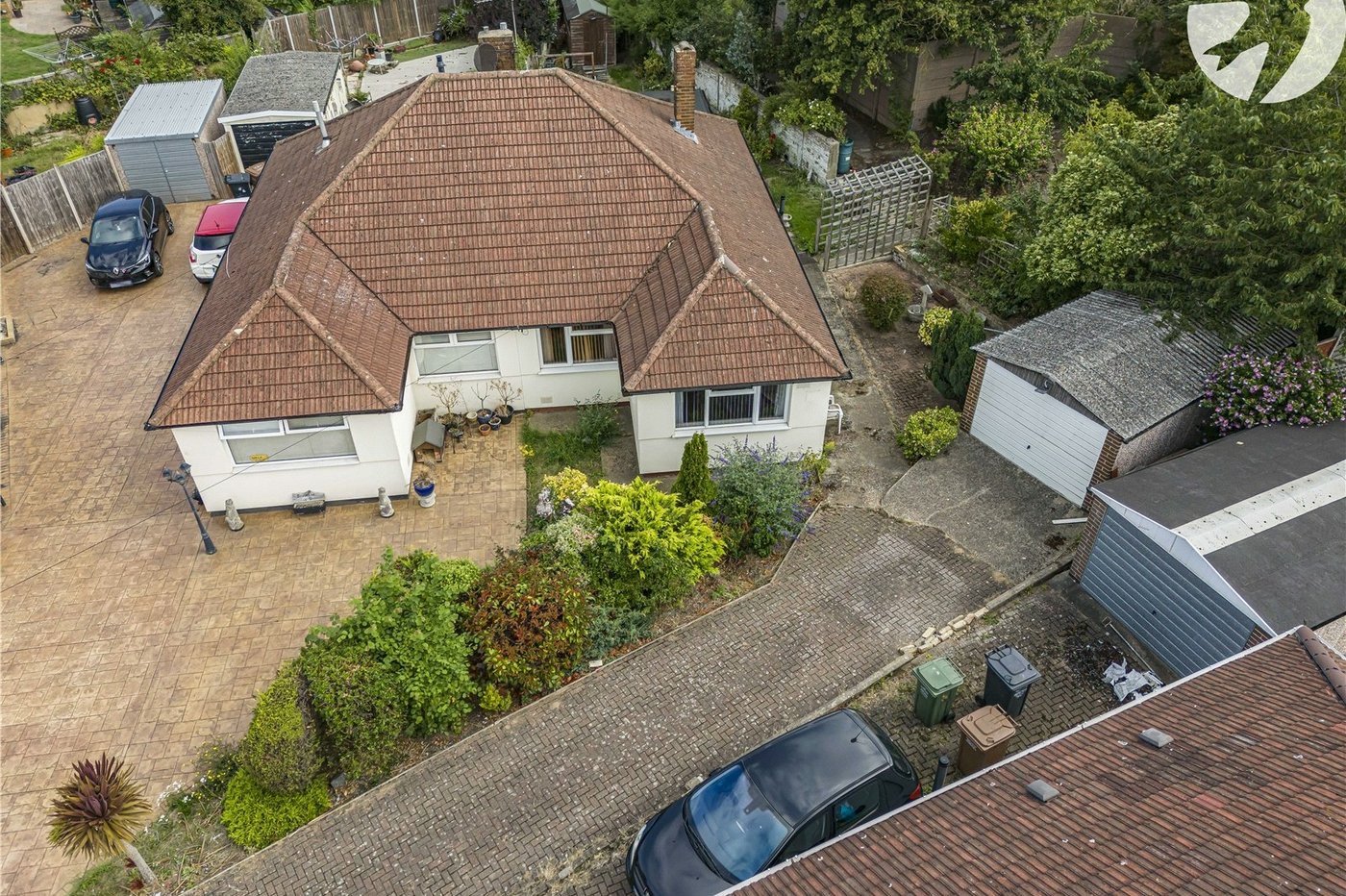 2 bedroom bungalow for sale in Dartford | Robinson Jackson