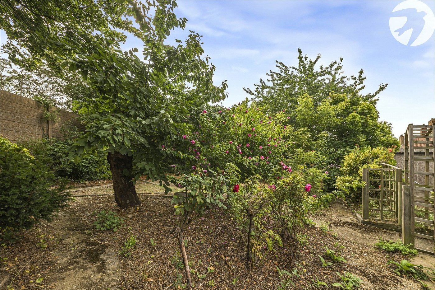 2 bedroom bungalow for sale in Dartford | Robinson Jackson