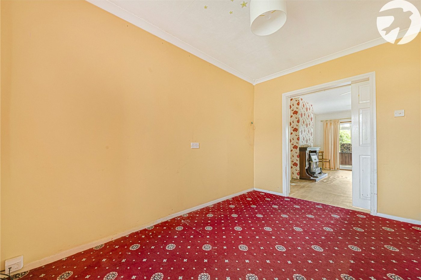 2 bedroom bungalow for sale in Dartford | Robinson Jackson