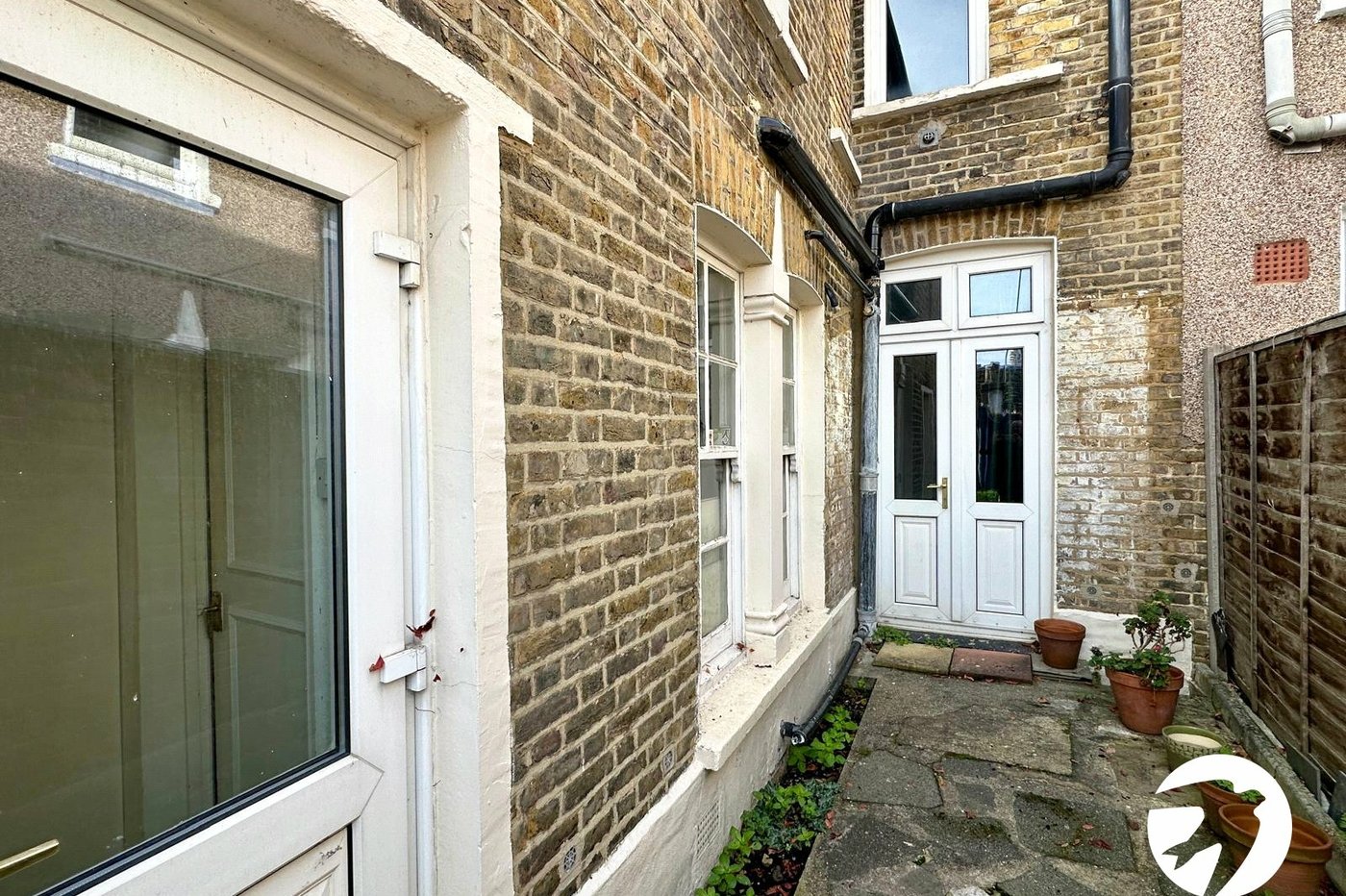 1 bedroom property for sale in London | Robinson Jackson