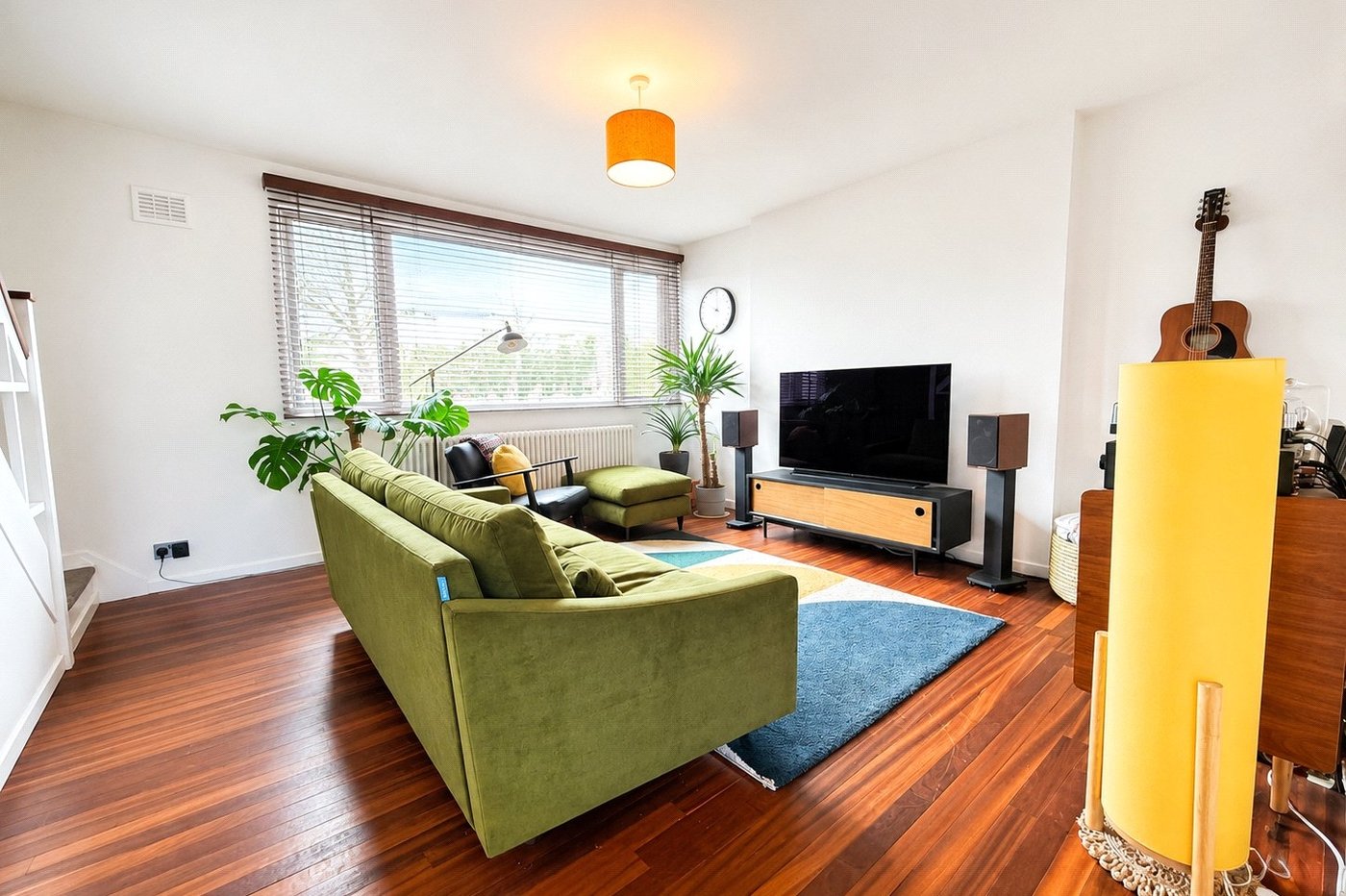 2 bedroom property for sale in London | Robinson Jackson