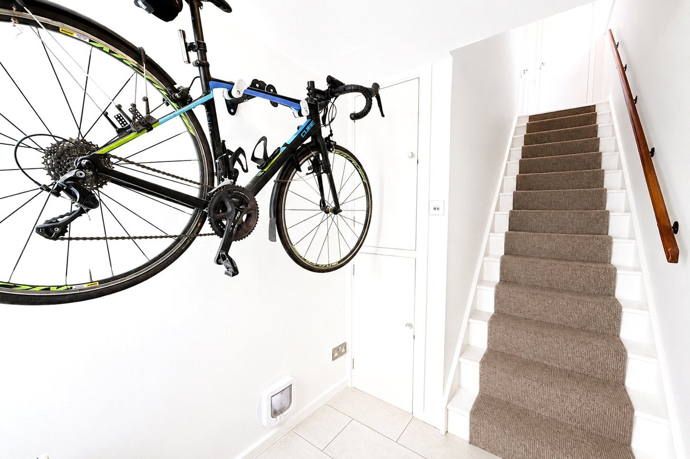 2 bedroom property for sale in London | Robinson Jackson
