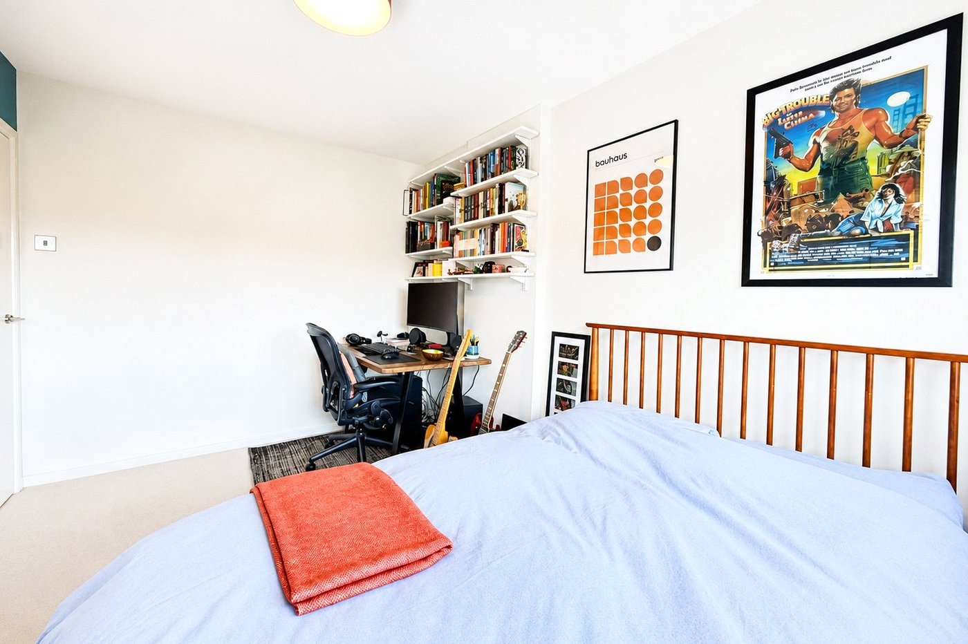 2 bedroom property for sale in London | Robinson Jackson