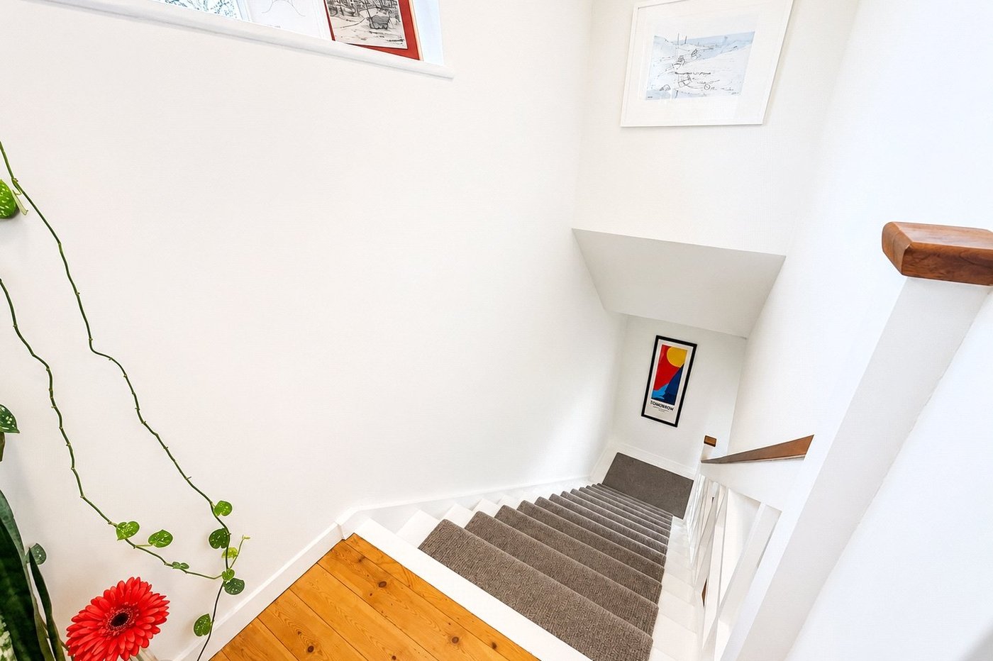2 bedroom property for sale in London | Robinson Jackson