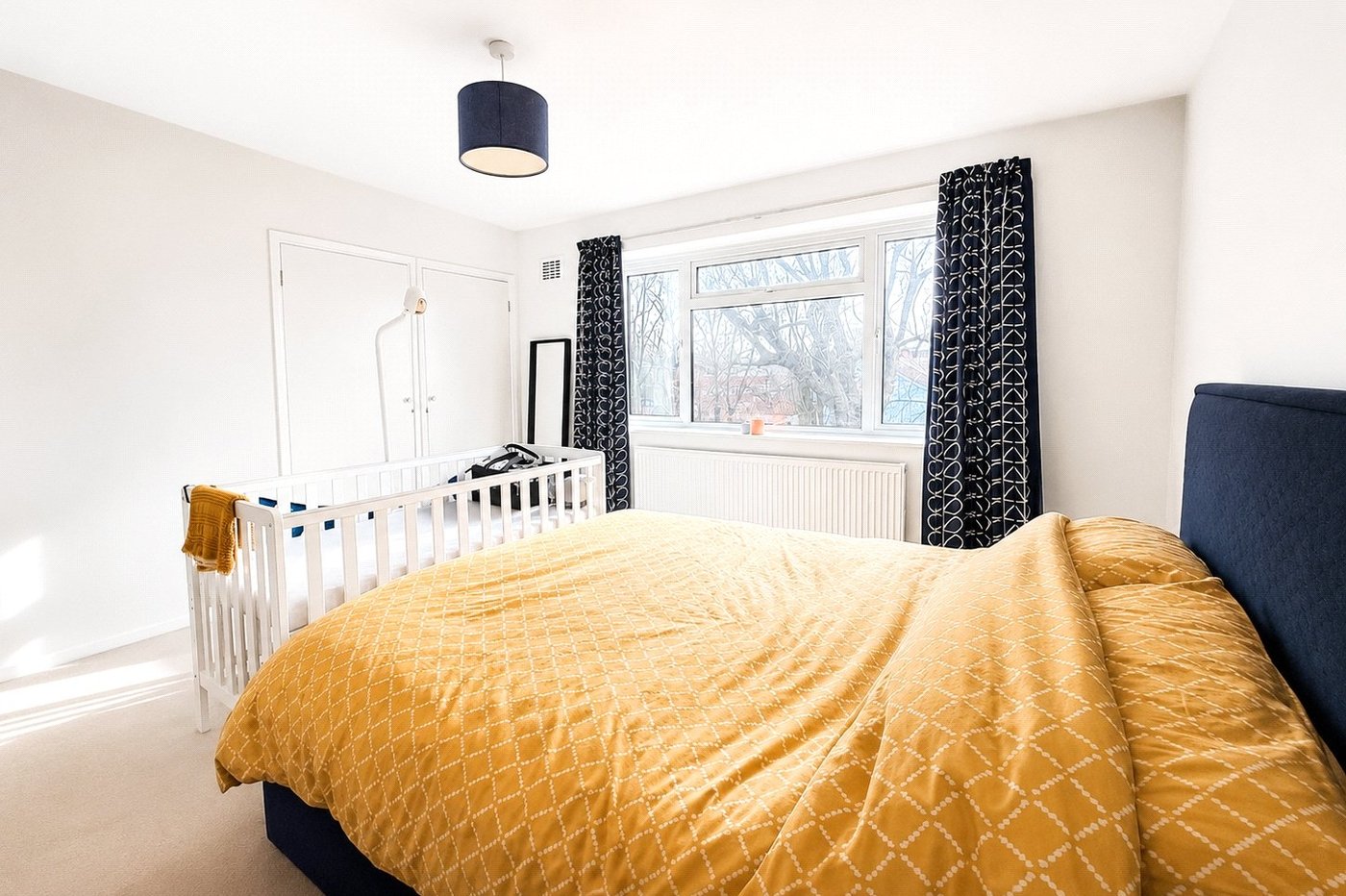 2 bedroom property for sale in London | Robinson Jackson