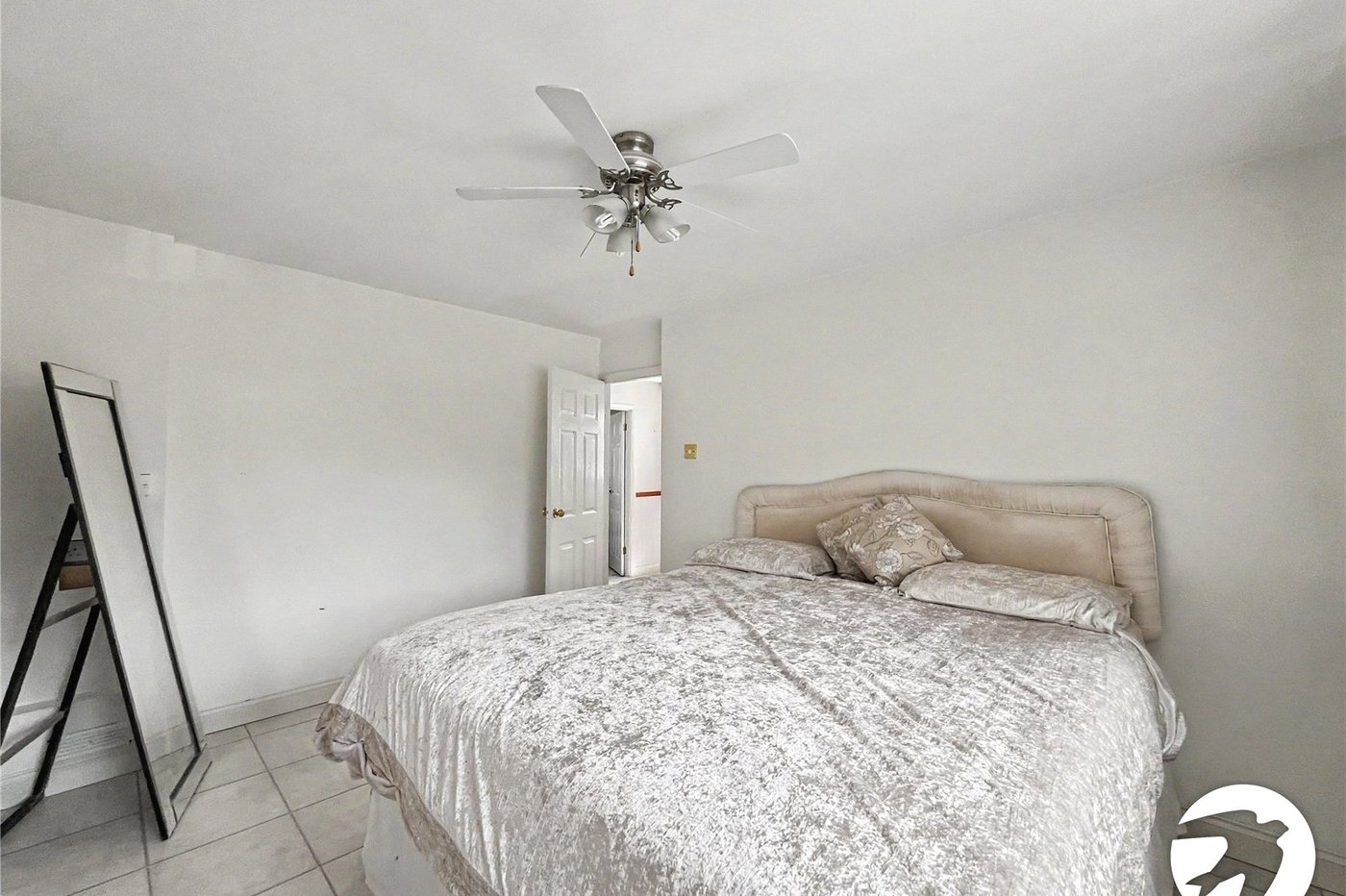 3 bedroom house for sale in Walderslade | Robinson Michael & Jackson