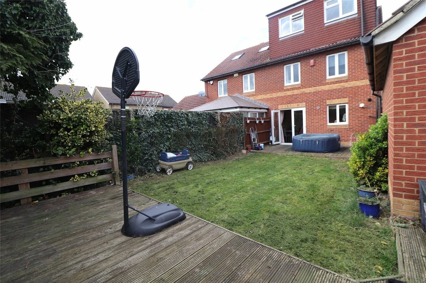 4 bedroom house for sale in Northumberland Heath | Robinson Jackson