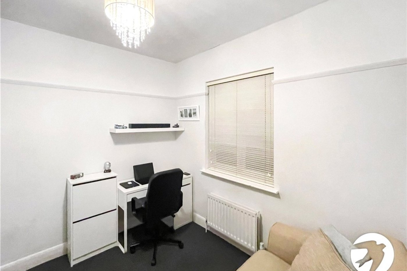 2 bedroom bungalow for sale in Orpington | Robinson Jackson