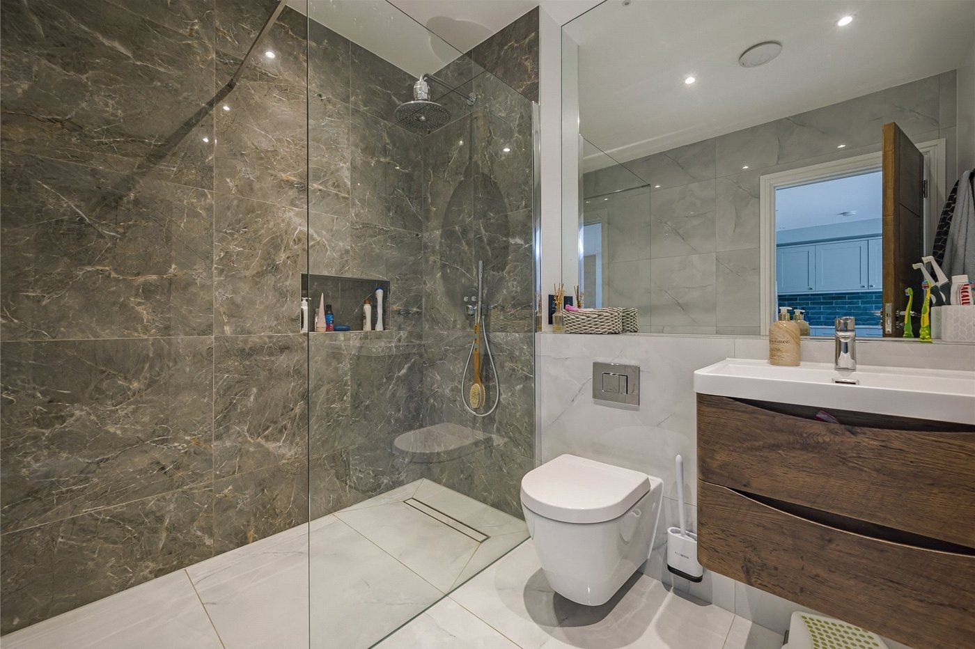 4 bedroom house for sale in South Welling | Robinson Jackson