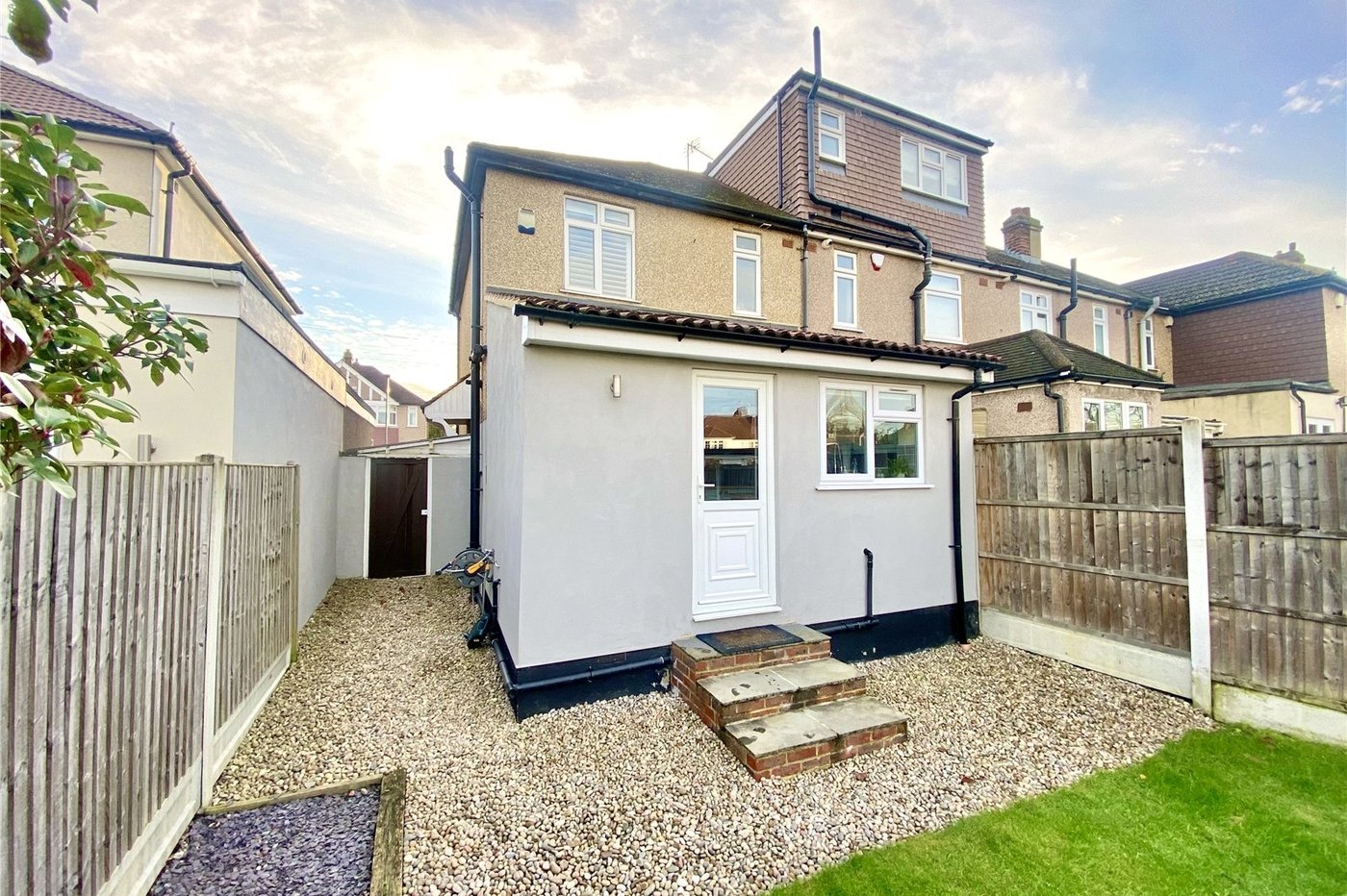 2 bedroom house for sale in Welling | Robinson Jackson