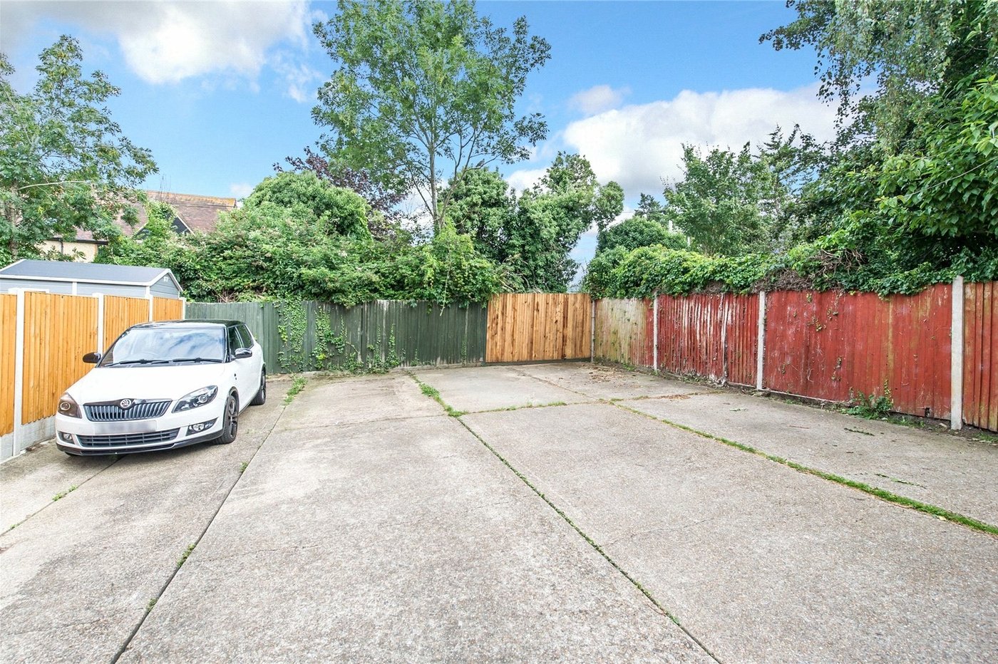 2 bedroom house for sale in Chalk | Robinson Michael & Jackson