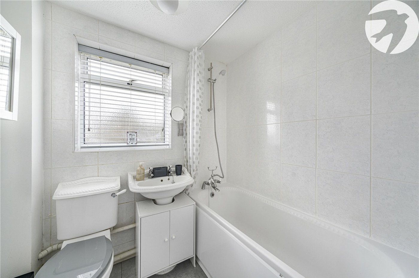 2 bedroom house for sale in Chalk | Robinson Michael & Jackson