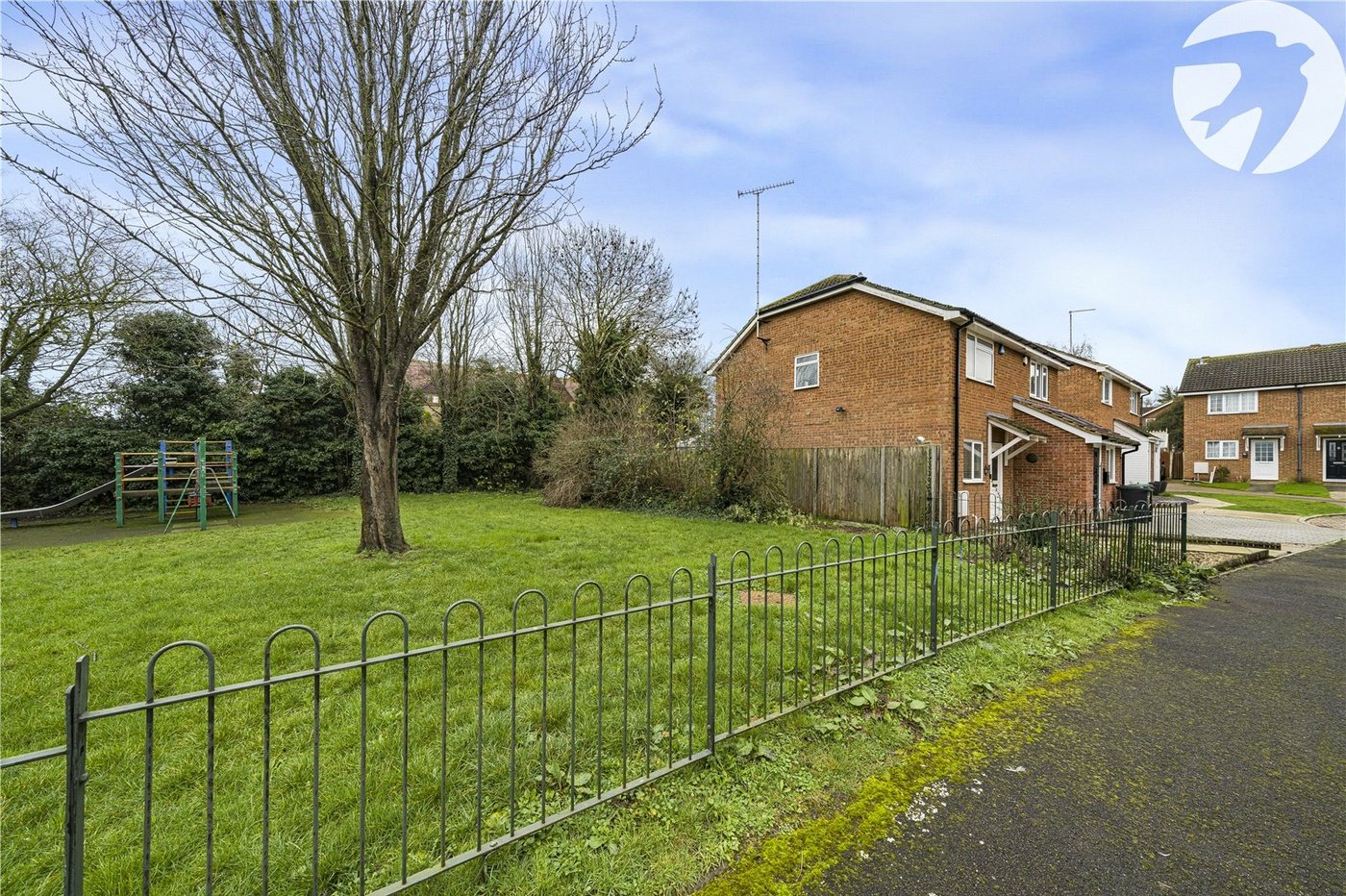 2 bedroom house for sale in Chalk | Robinson Michael & Jackson