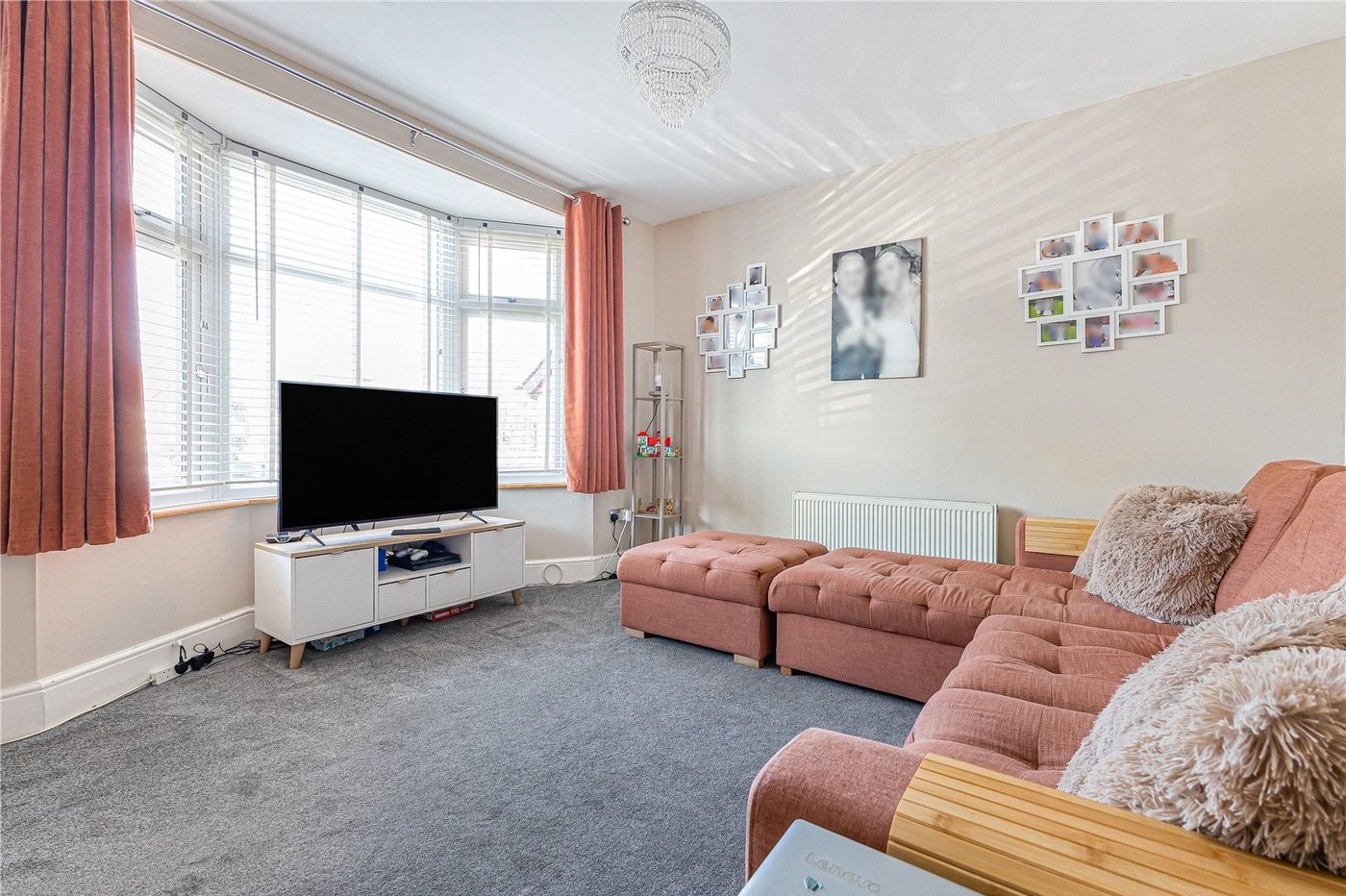 3 bedroom bungalow for sale in Maidstone | Robinson Michael & Jackson