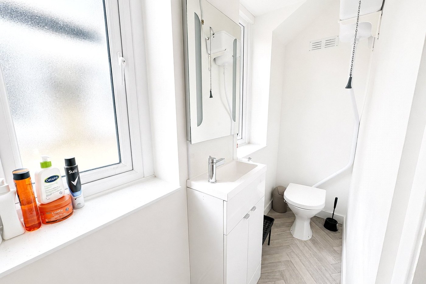 2 bedroom property for sale in London | Robinson Jackson