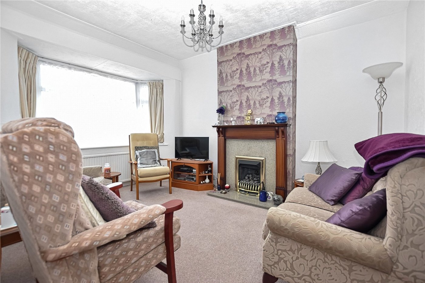 2 bedroom bungalow for sale in Bexleyheath | Robinson Jackson