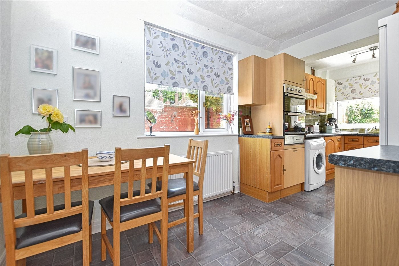 2 bedroom bungalow for sale in Bexleyheath | Robinson Jackson