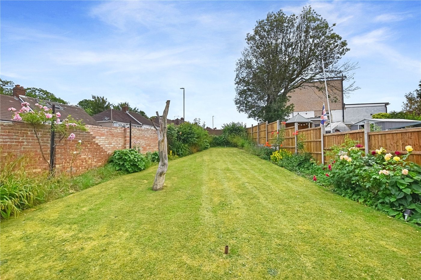 2 bedroom bungalow for sale in Bexleyheath | Robinson Jackson