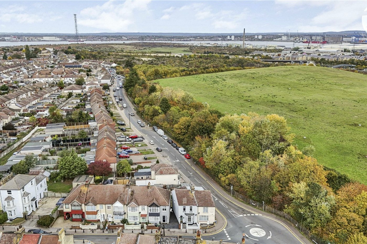 3 bedroom house for sale in Swanscombe | Robinson Jackson