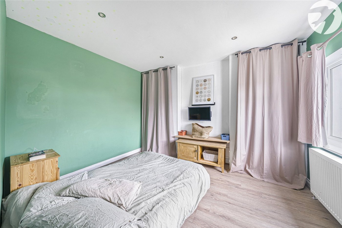 3 bedroom house for sale in Swanscombe | Robinson Jackson