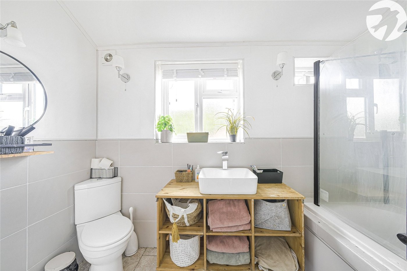 3 bedroom house for sale in Swanscombe | Robinson Jackson